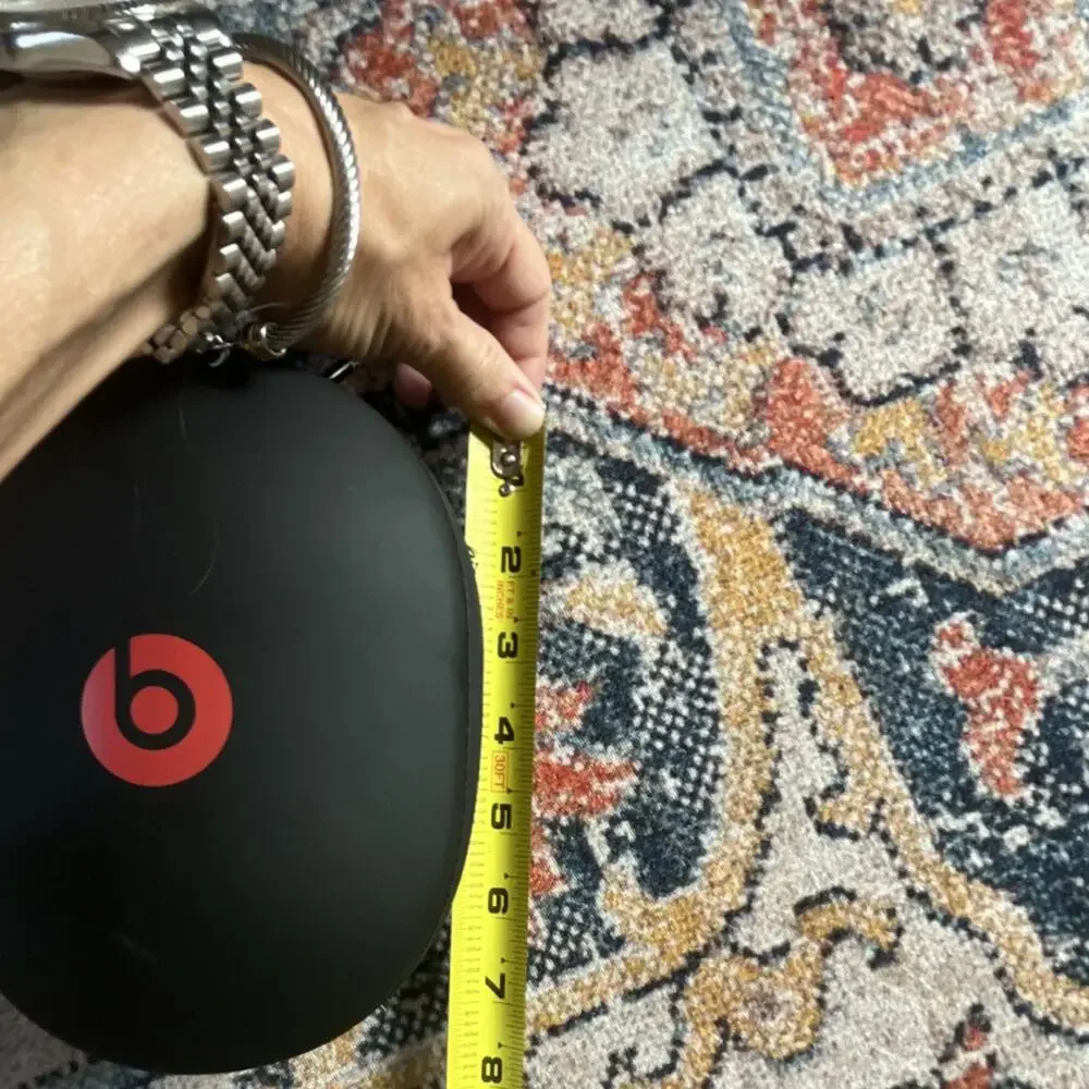 Beats Hard Shell Headphone Carrying Case Black w/ Red Beats Logo NO HEADPHONES